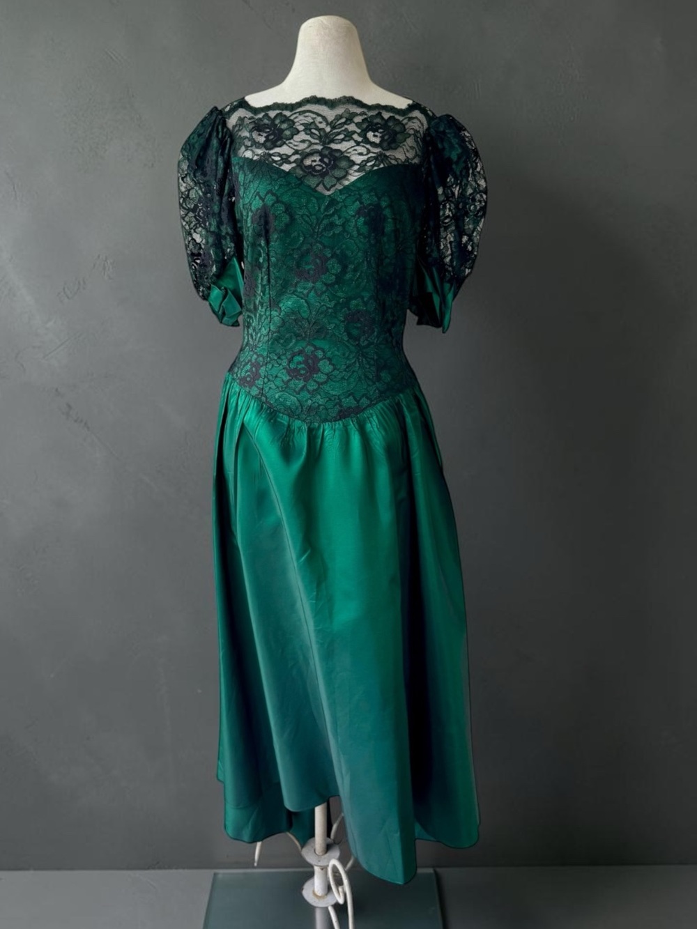 Vtg 80s Green Taffeta Black Lace Puff Sleeve Dress 13/14 Bows Prom Party EUC